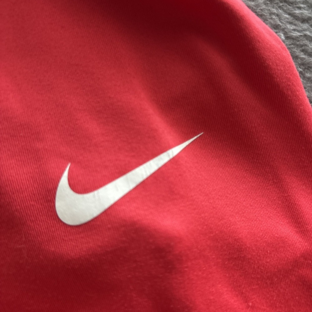 Nike Dri-Fit Pullover Womens Medium Red Long Sleeve Half Zip Running Top - Picture 4 of 10